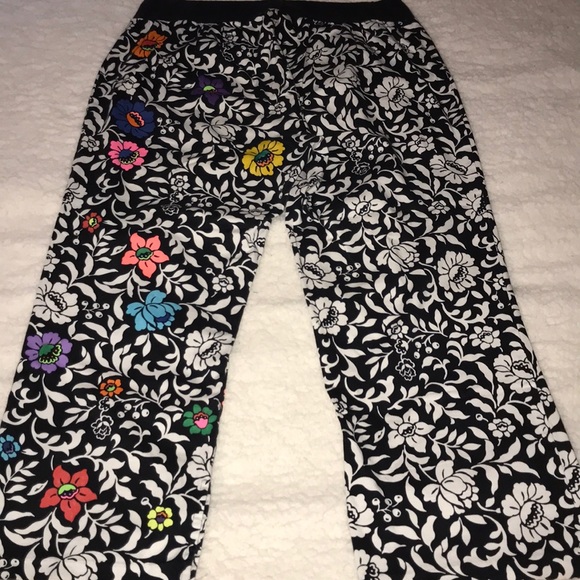 One of a kind Maternity Capri pants - Picture 5 of 9